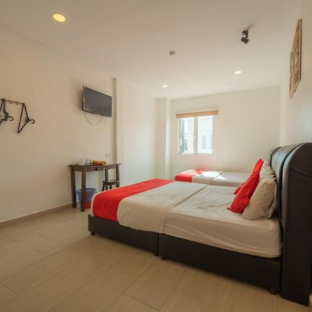 Mary J Hotel Family 10 Pax Room 코타바하루 외부 사진
