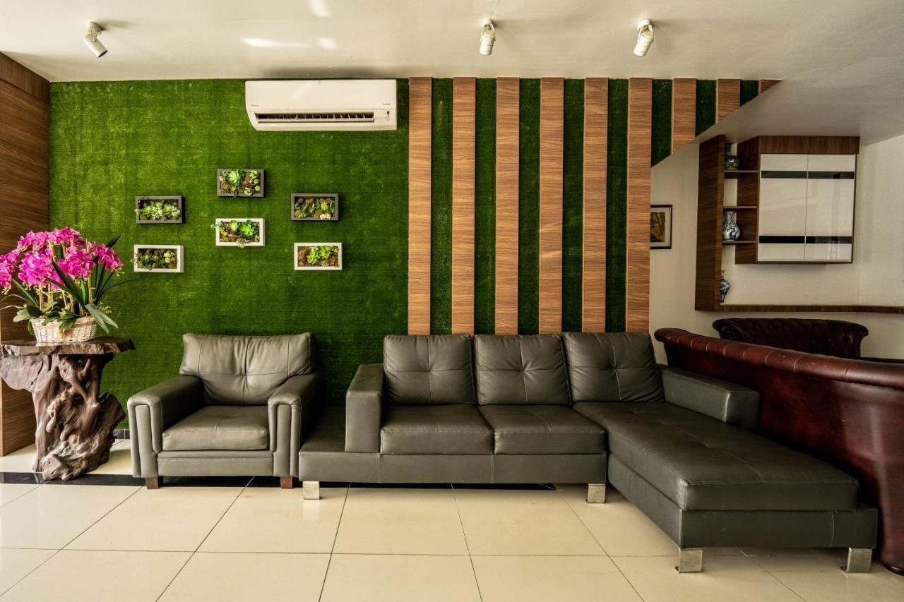 Mary J Hotel Family 10 Pax Room 코타바하루 외부 사진