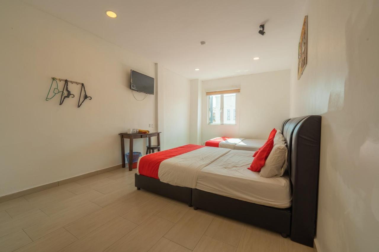 Mary J Hotel Family 10 Pax Room 코타바하루 외부 사진